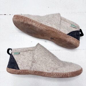 Kyrgies Tengries Wool Indoor Slippers Size 39 EUC
